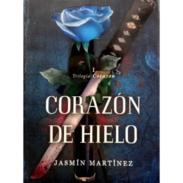 "Corazón de hielo" es la segunda entrega de la trilogía Corazón, escrita por Jasmín Martínez. Publicado en 2019, este libro continúa la apasionante saga de amor, traición y venganza que ha capturado la atención de miles de lectores en todo el mundo. La autora, conocida por su estilo envolvente y su habilidad para crear personajes complejos, nos ofrece una continuación emocionante y llena de giros inesperados.